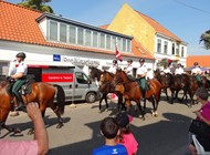 Gardinbus og garderhusar